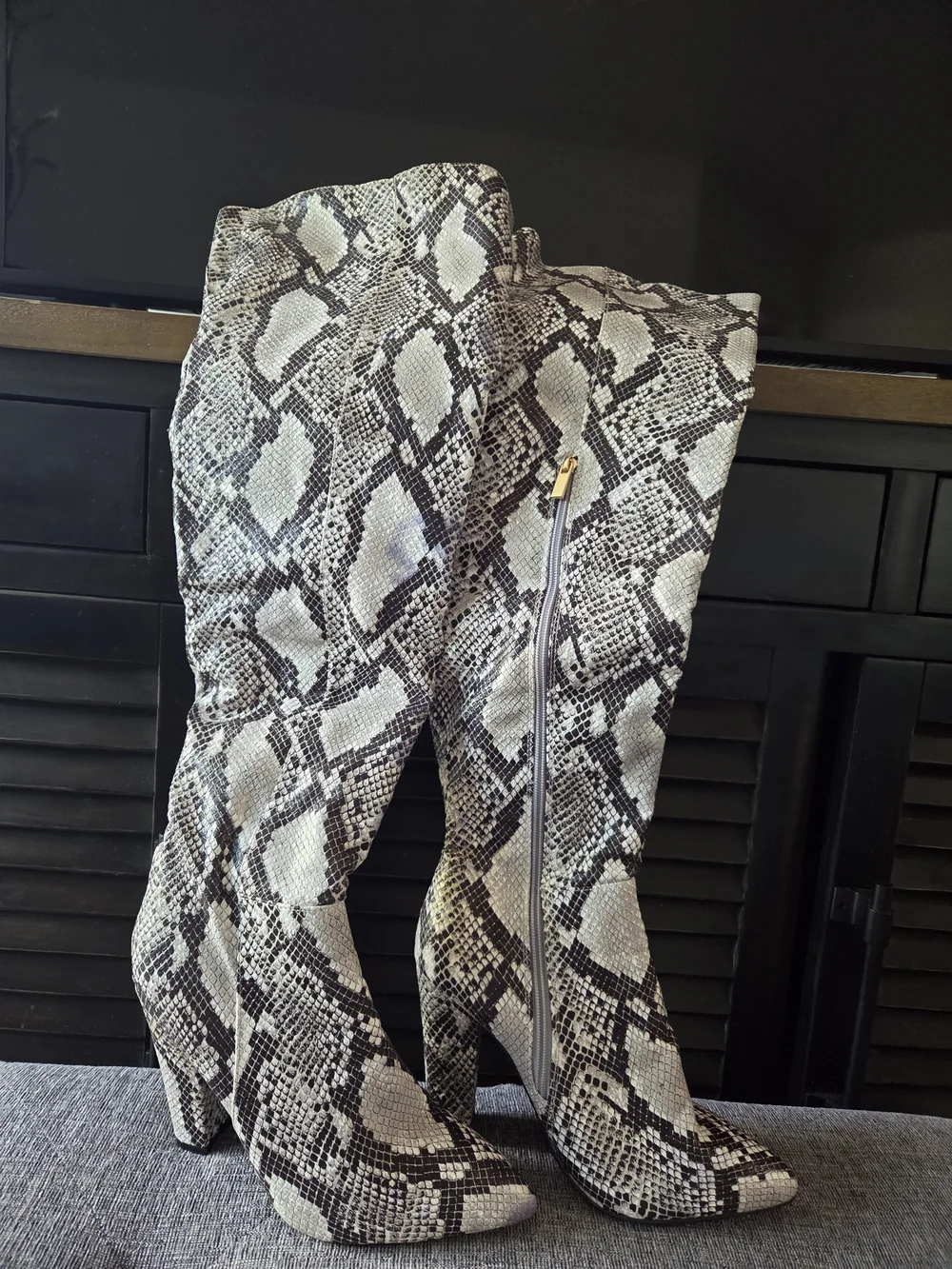 Bamboo Womens Snakeskin Over-the-Knee Boots Size 9